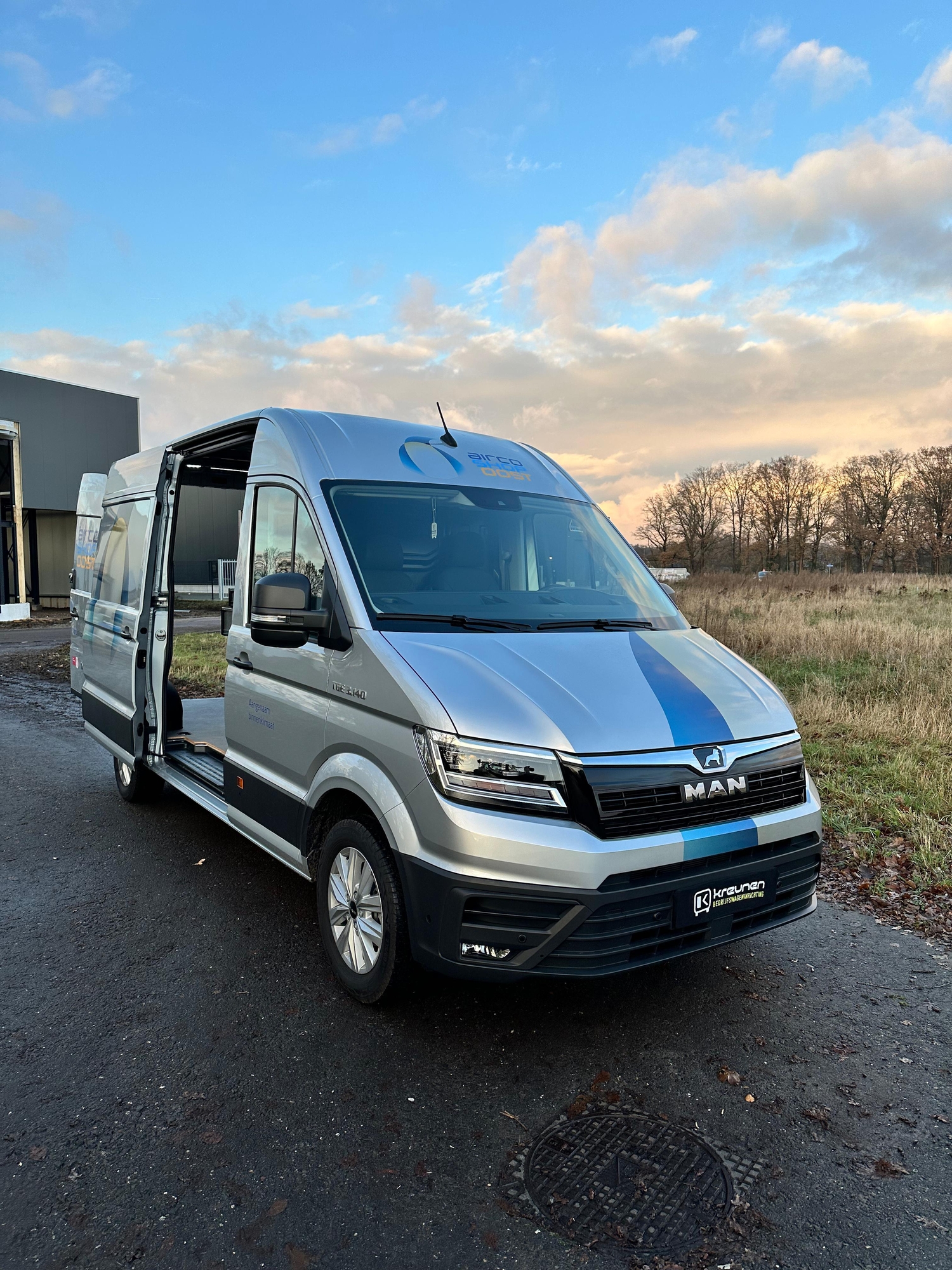 Volkswagen Crafter L3H2 Aircoshop Oost - Bedrijfswageninrichting door Kreunen BWI
