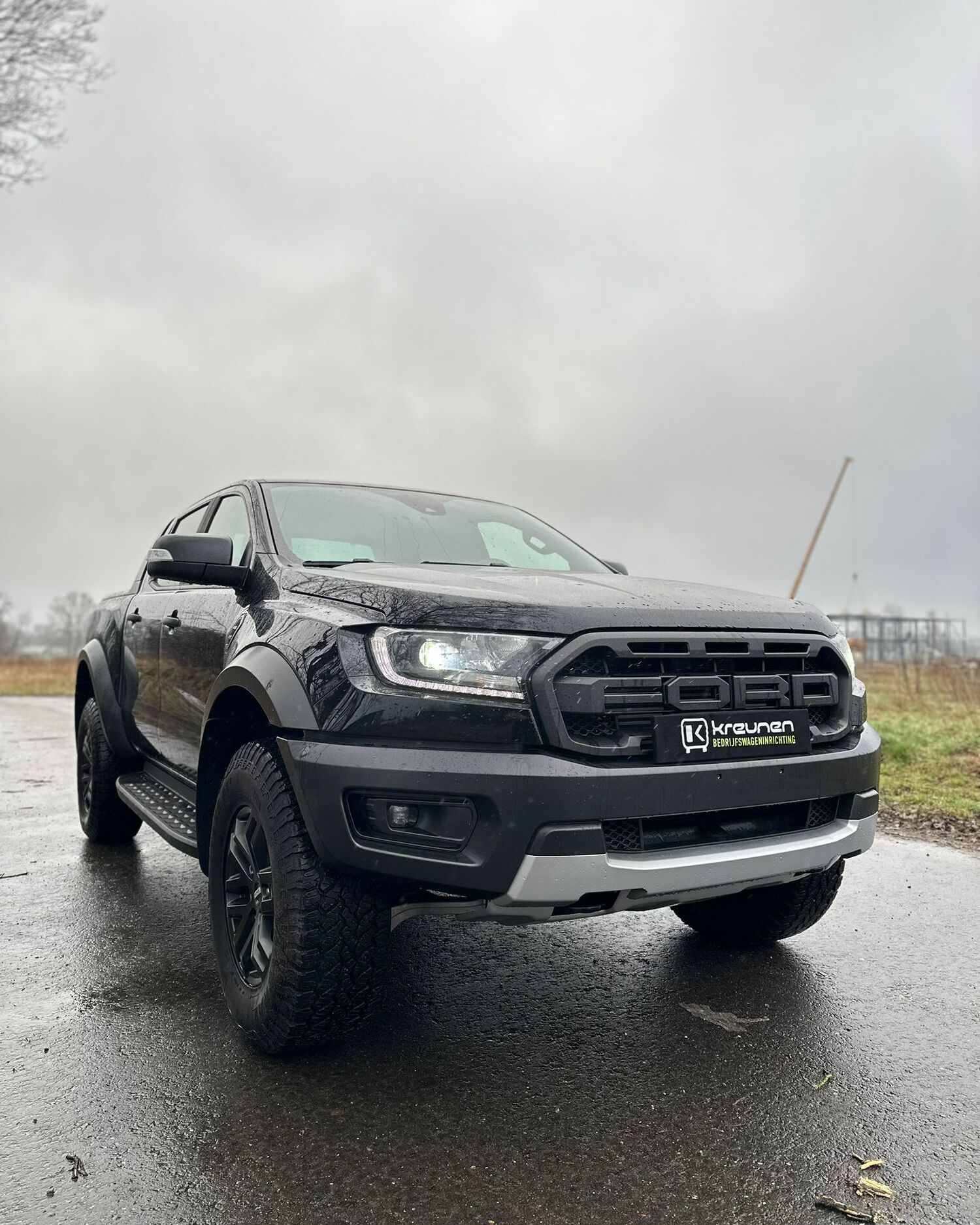 Grijs kenteken ombouw Ford Ranger Raptor - Bedrijfswageninrichting met Kreunen BWI