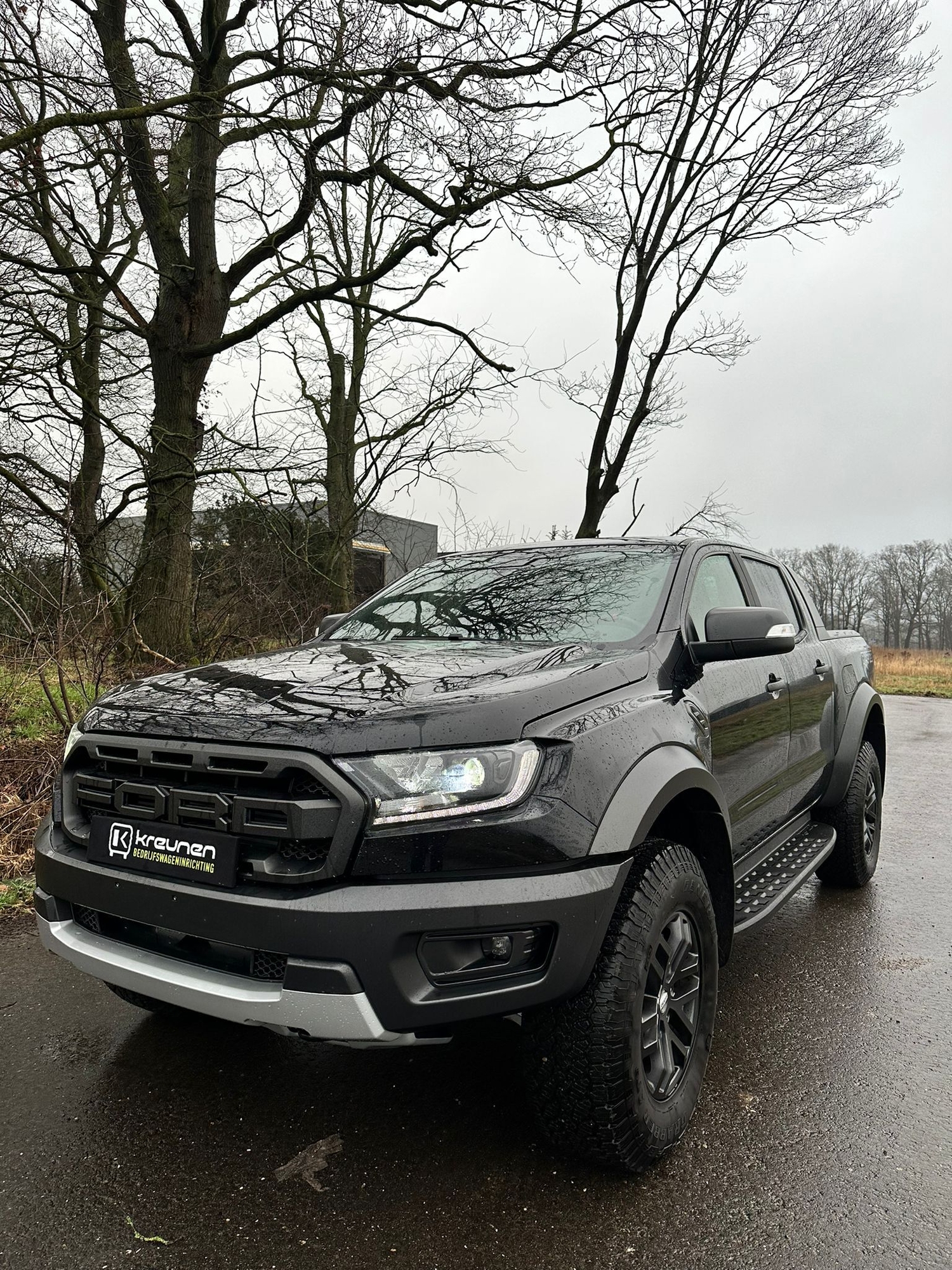 Grijs kenteken ombouw Ford Ranger Raptor - Bedrijfswageninrichting met Kreunen BWI