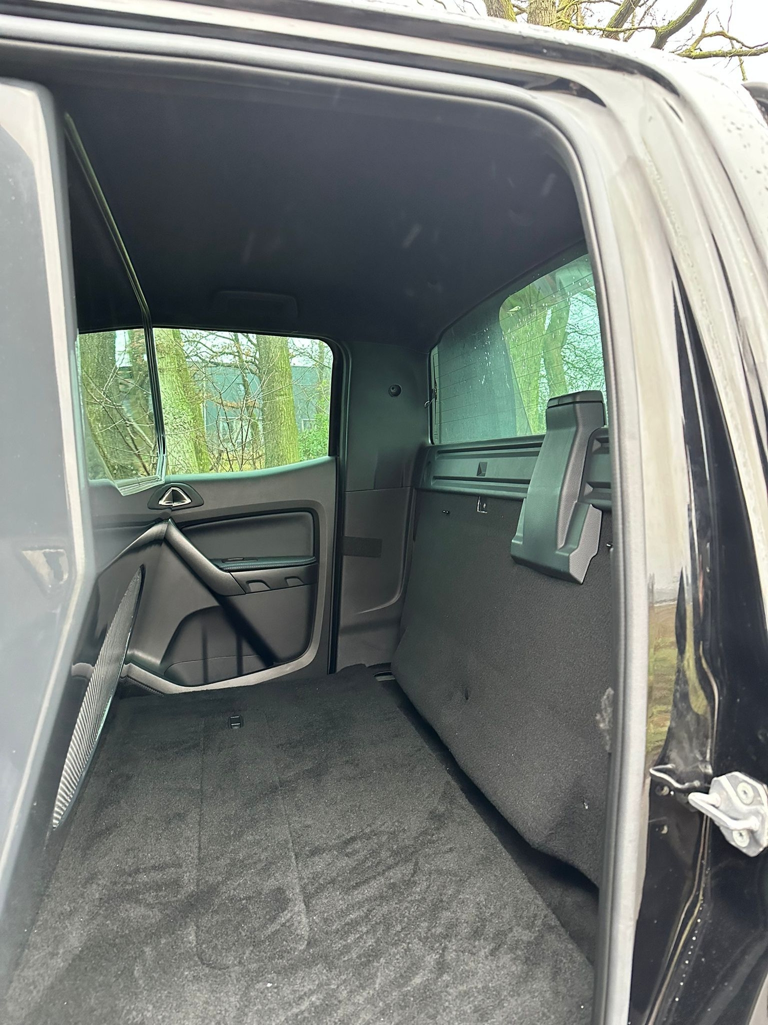 Grijs kenteken ombouw Ford Ranger Raptor - Bedrijfswageninrichting met Kreunen BWI