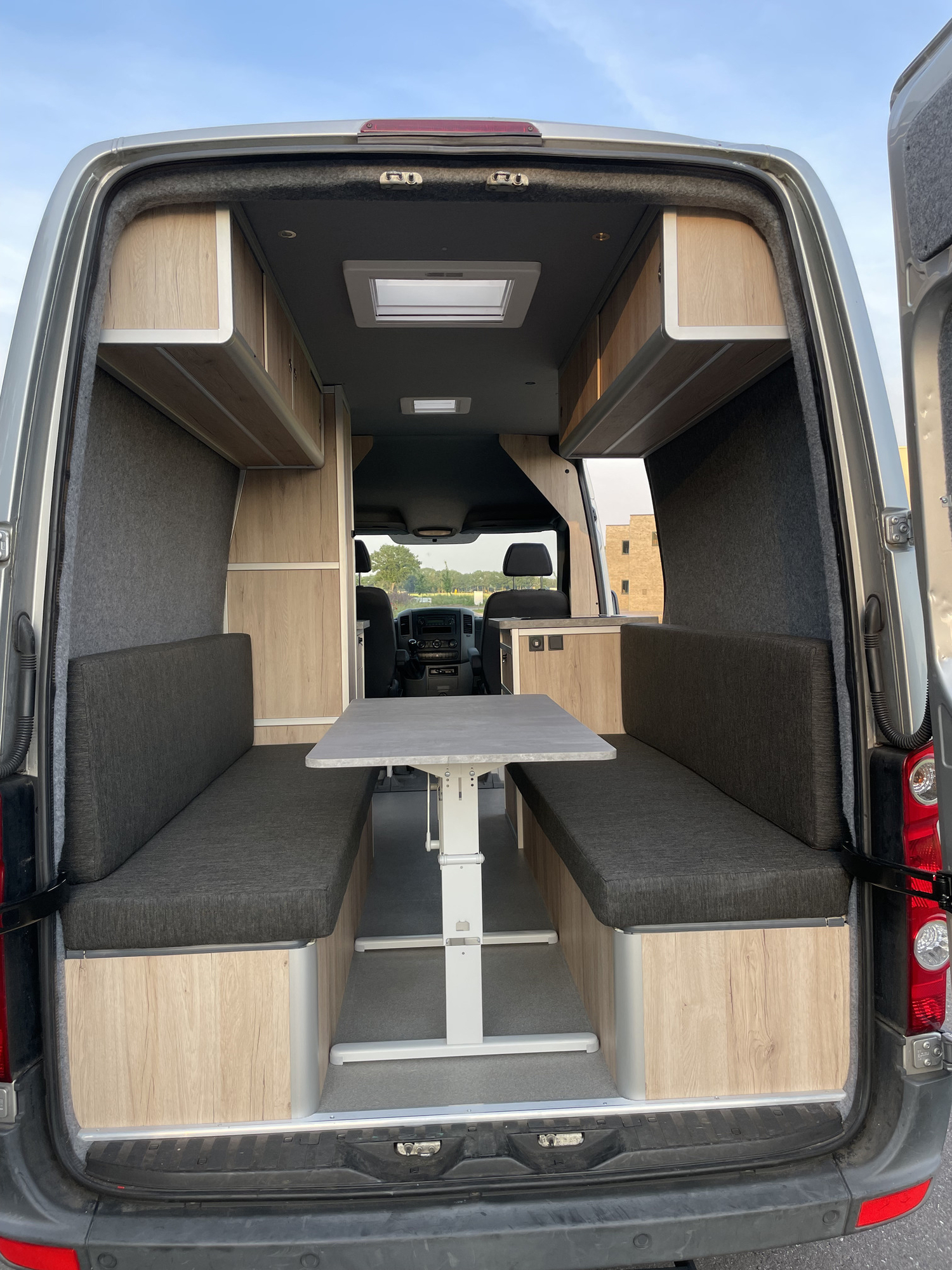 Camperbouw met Kreunen BWI: tover jouw bedrijfsbus om in een camper