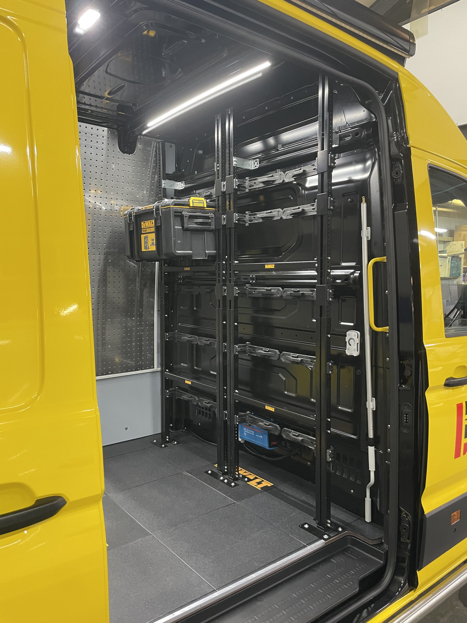 Kreunen BWI: bedrijfswageninrichting, slimme oplossingen