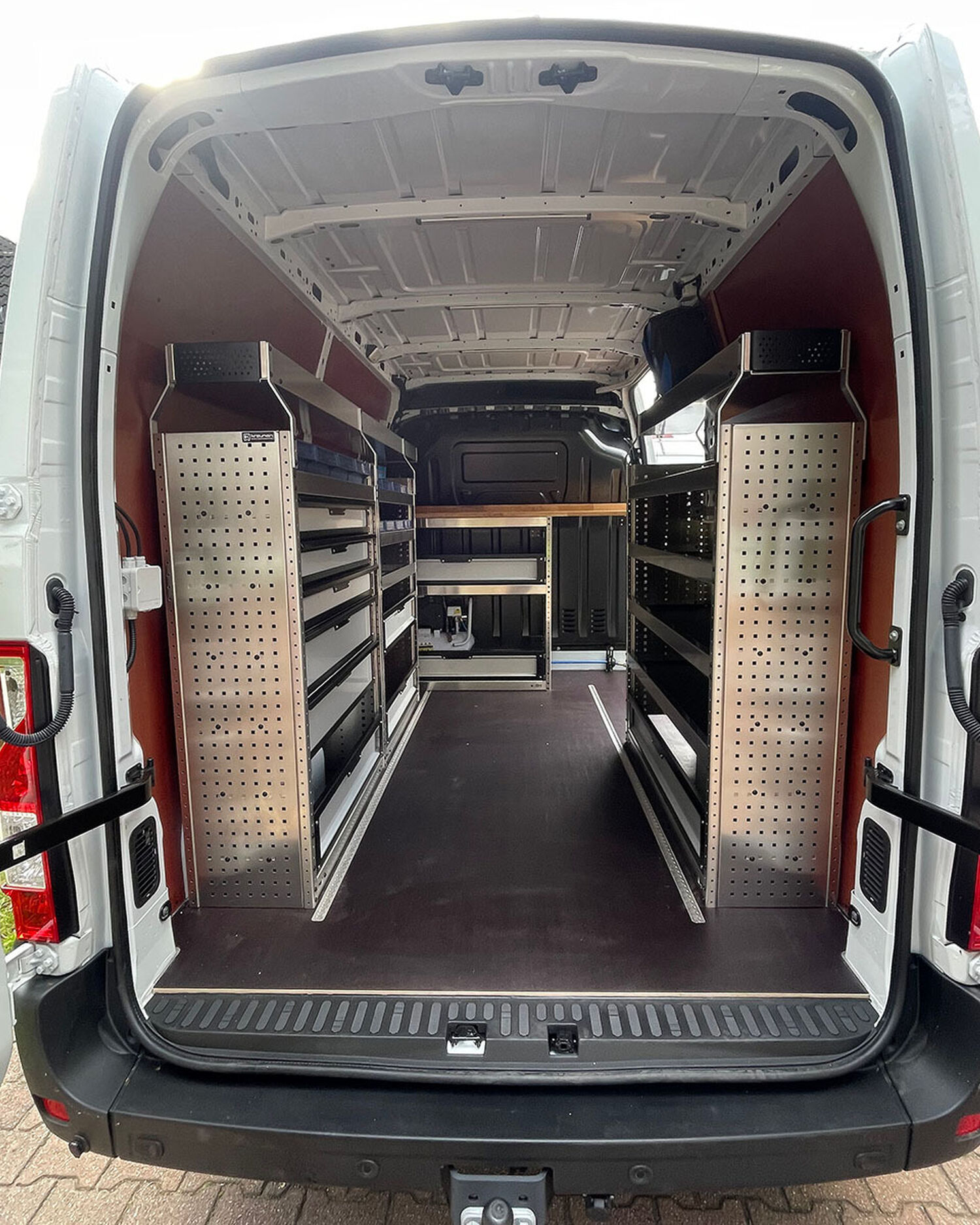 Kreunen BWI: bedrijfswageninrichting