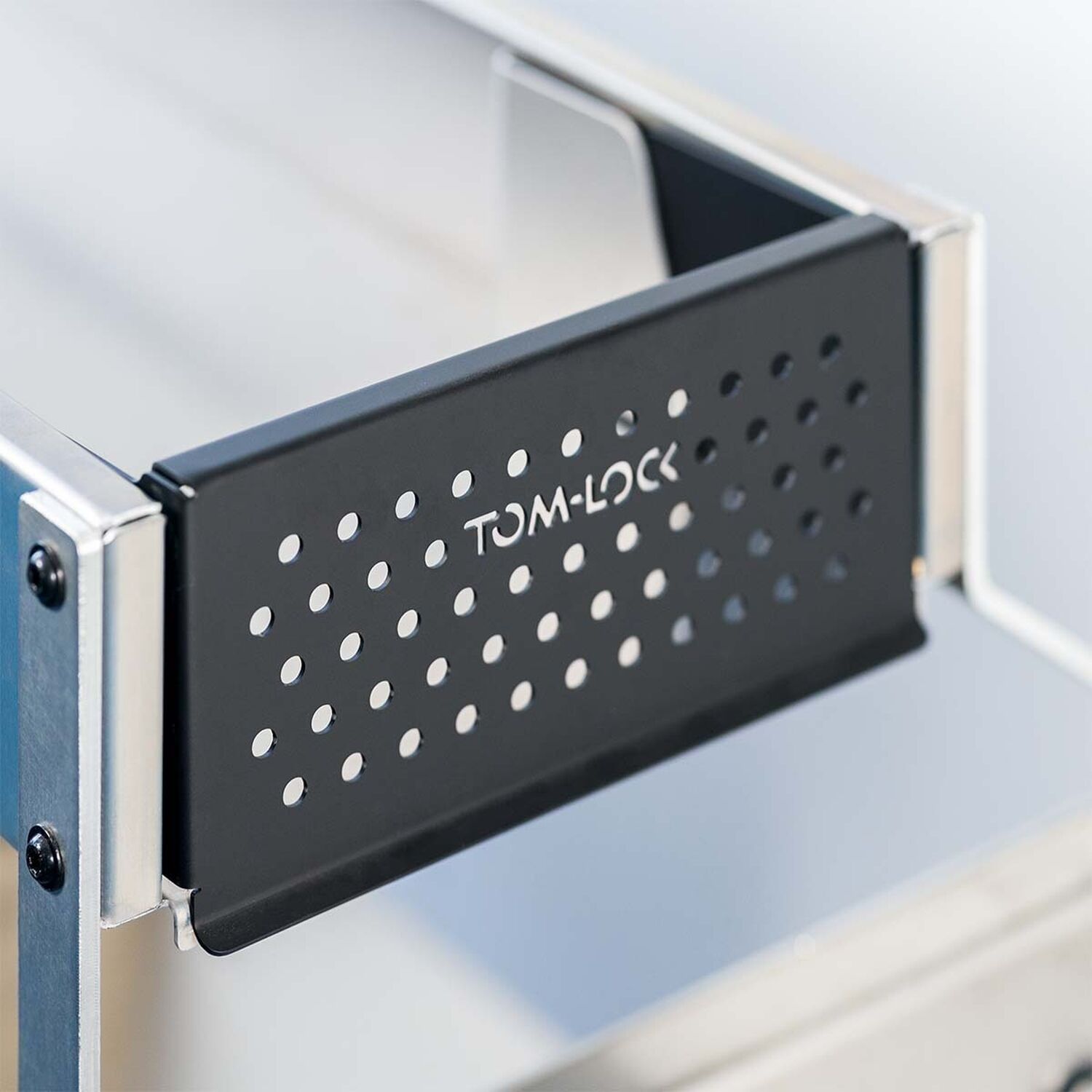 Kreunen BWI bedrijfswageninrichting met slimme inrichtingssystemen zoals Tom-Lock